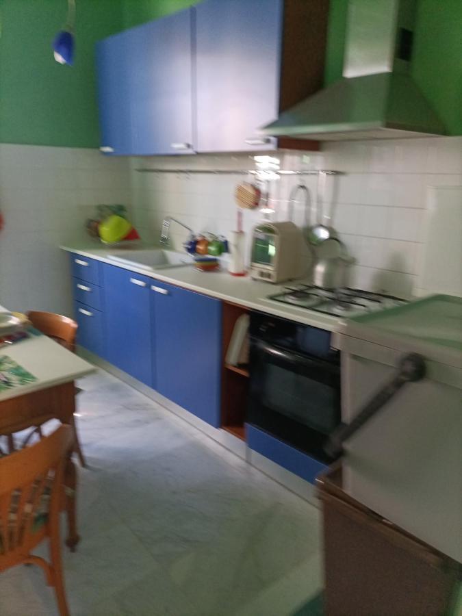 Casa Di Titta Vicino Al Mare Viareggio Exterior foto
